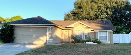 Building Photo - 8000 Aspencrest Ct