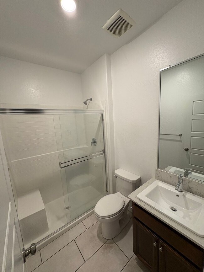 Foto del edificio - Lennar Built 2 story home coming soon!