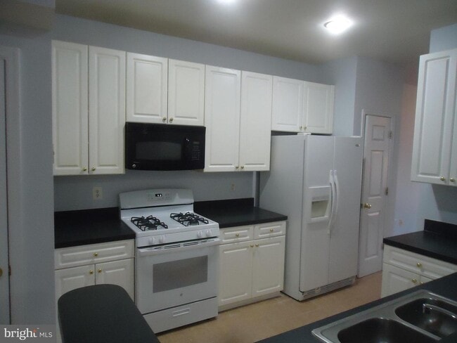 Building Photo - 20859 Rockingham Terrace