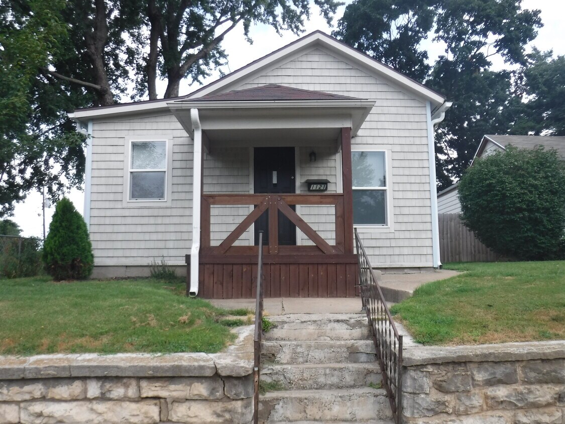 1121 Powell St, Saint Joseph, MO 64501 House for Rent in Saint Joseph