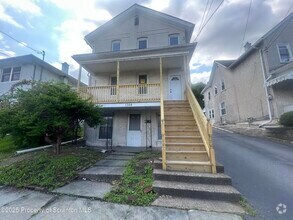 Building Photo - 1344 Washington St