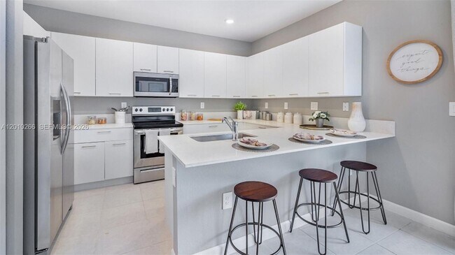 Foto del edificio - 2628 SE 28th Dr