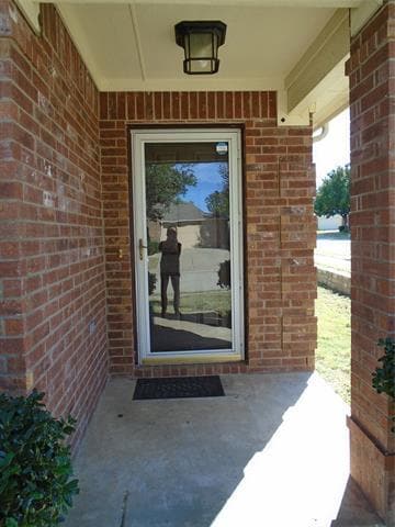 Building Photo - 3800 Palm Dr
