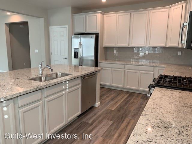 Foto principal - 4233 Silver Lupine Ln