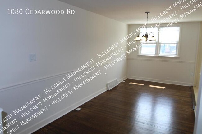 Building Photo - 1080 Cedarwood Rd