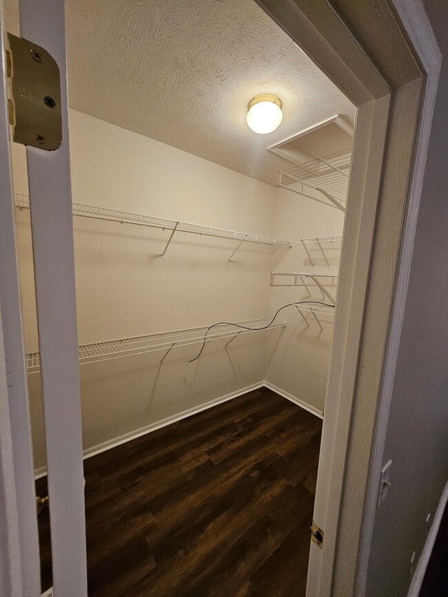 Foto del edificio - 4220 S 178th St