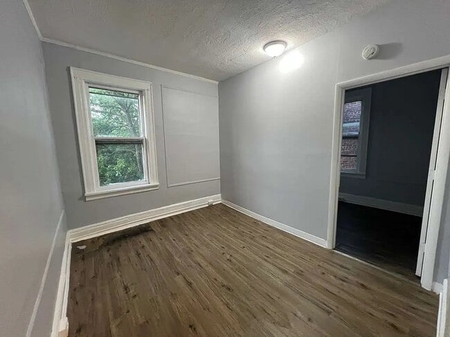 Building Photo - 309 Park Ave