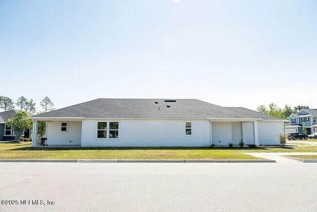 Foto del edificio - 1863 Maxine Br Wy