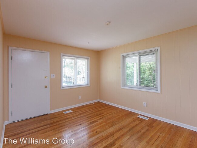 Building Photo - 3 br, 1 bath House - 437 N Platte Road