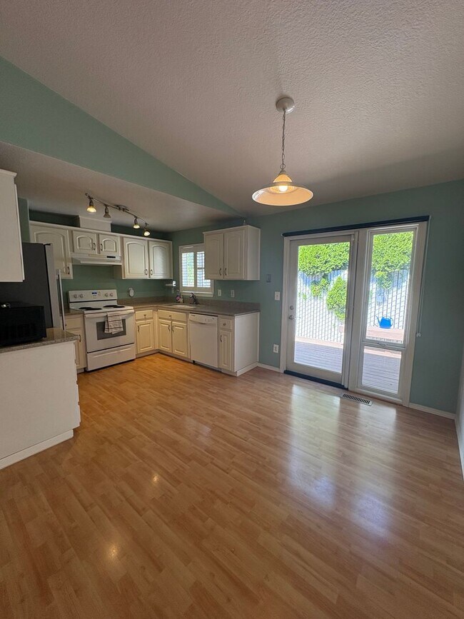 Foto del edificio - 3737 SE 68th Ave