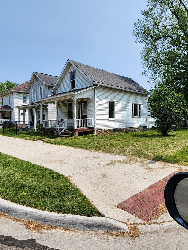 170 S 4th St, Newark, OH 43055 House Rental in Newark, OH