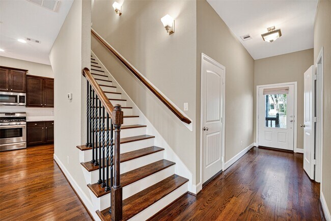 Foto del edificio - 1333 W 23rd St