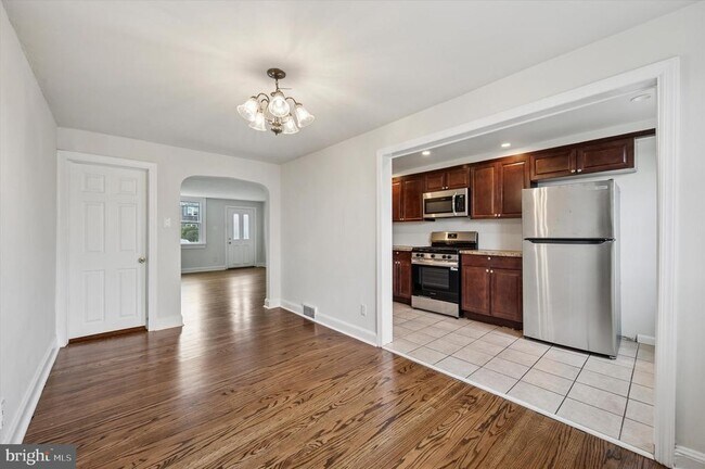 Building Photo - 234 Westbrook Dr