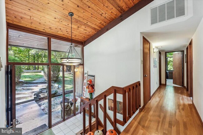 Building Photo - 10818 Nicholsridge Rd