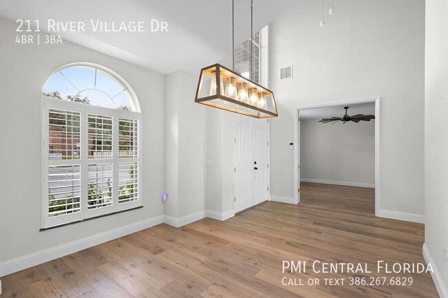 Building Photo - 211 River Village Dr