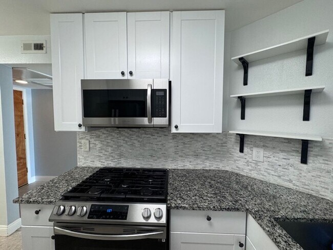 Foto del edificio - 535 W 4th St