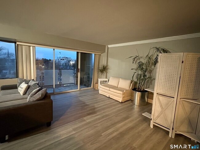 Foto del edificio - 30 Woodland St