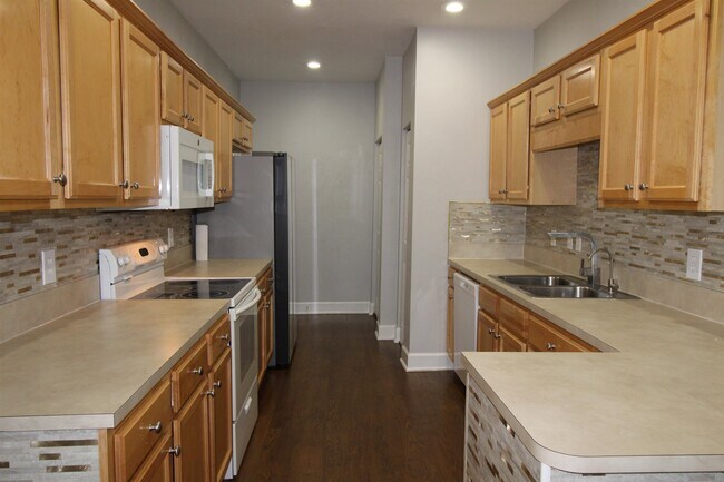Foto del edificio - 53 Covington Cir