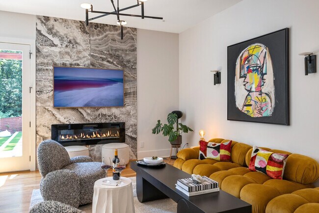 Foto del edificio - 4235 Raney Way