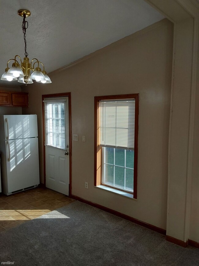 Building Photo - 2 br, 1 bath Duplex - 103 Sunset Ct 103 Su...