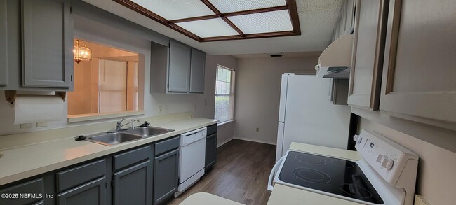 Foto del edificio - 7625 Jeremy David Ln