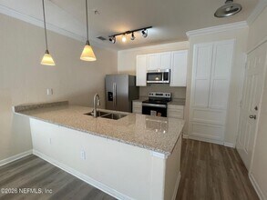Building Photo - 8290 Park Way