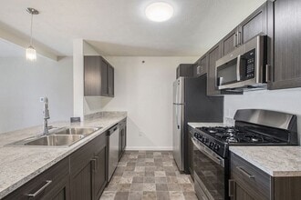 Building Photo - Andover Pointe Apartment Homes