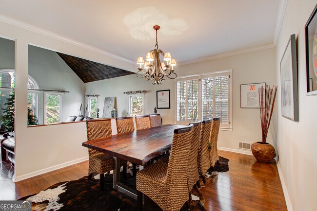 Foto del edificio - 620 Allen Ct NW