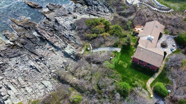 Foto del edificio - 93 Bald Head Cliff Rd