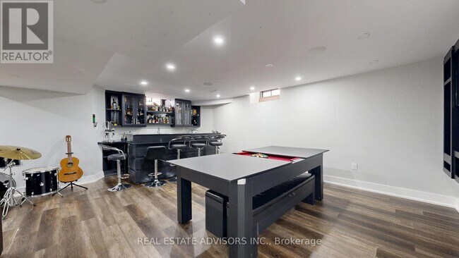 Photo du bâtiment - 129 Squire Ellis Dr