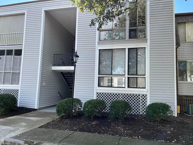 Building Photo - 327 Laurens St SW