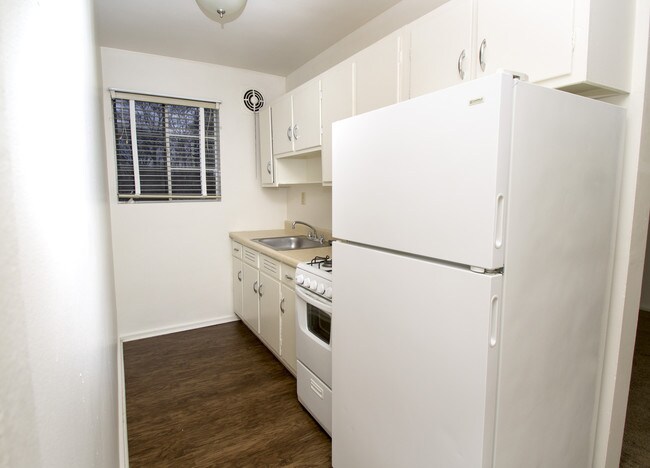 Building Photo - 195 Clifton Ct