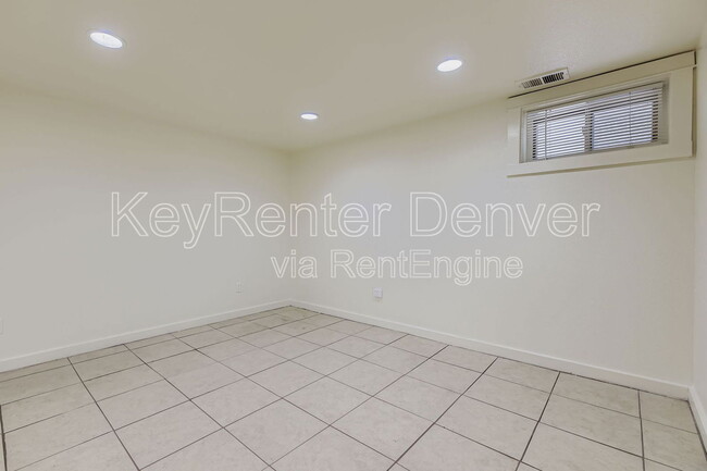 Foto del edificio - 2513 S Broadway