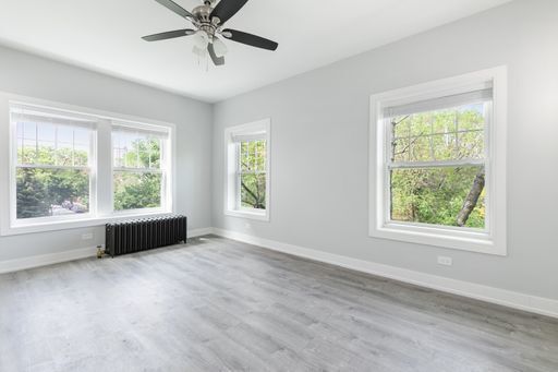 Foto del edificio - 6035 N Winthrop Ave