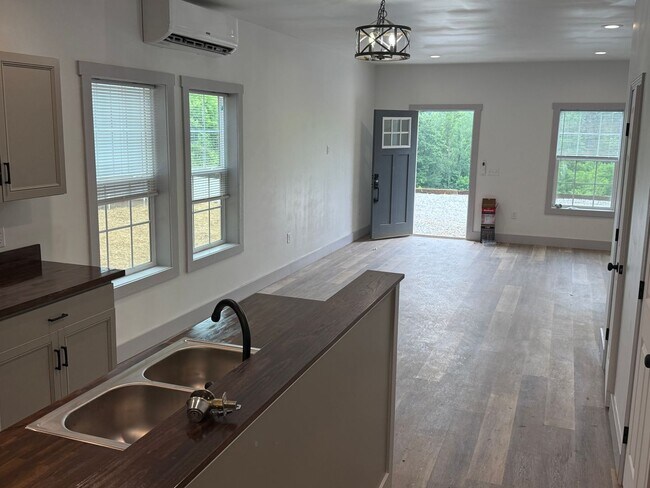 Foto del edificio - Built in 2025 - 2 Bedroom 2.5 Bath