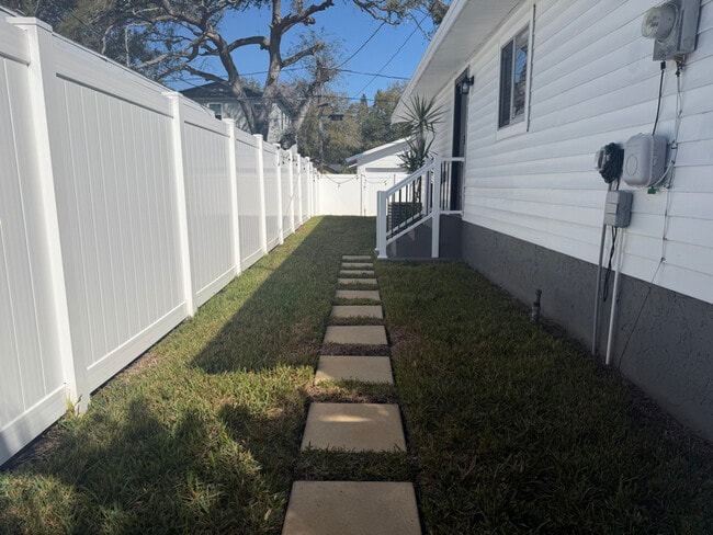 Foto del edificio - 611 16th Ave S