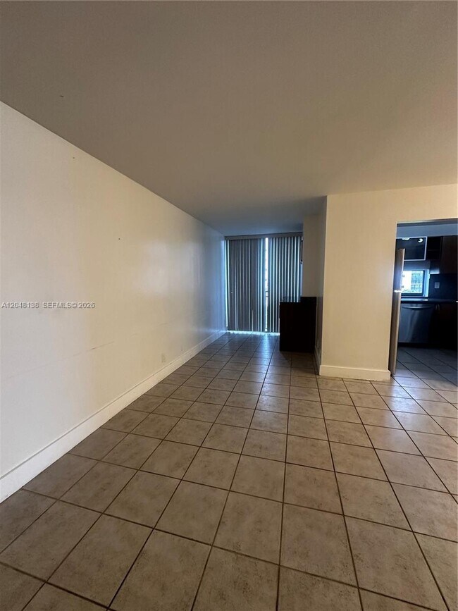 Foto del edificio - 16919 N Bay Rd