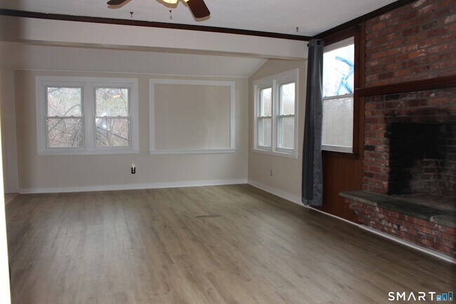 Foto del edificio - 38 Covey Rd