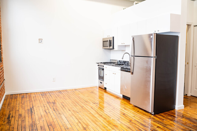 example of kitchen and dining area - Parkville Management