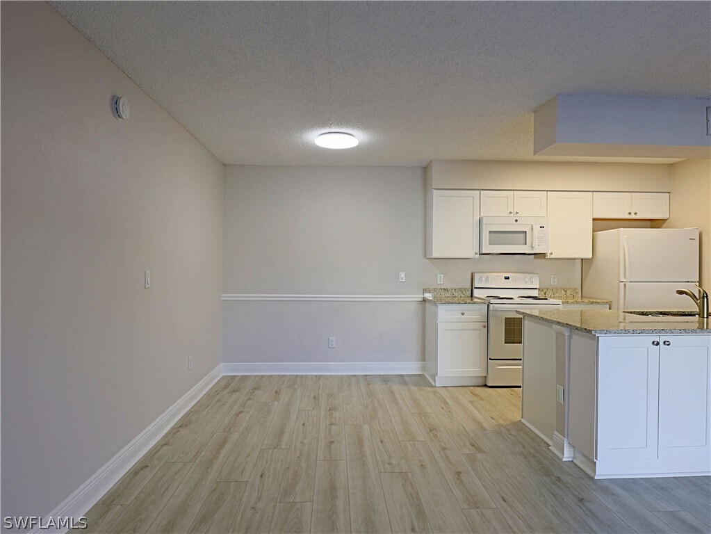 Primary Photo - 5305 Summerlin Rd