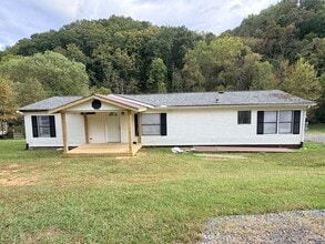Building Photo - 634 Roddy Branch Rd