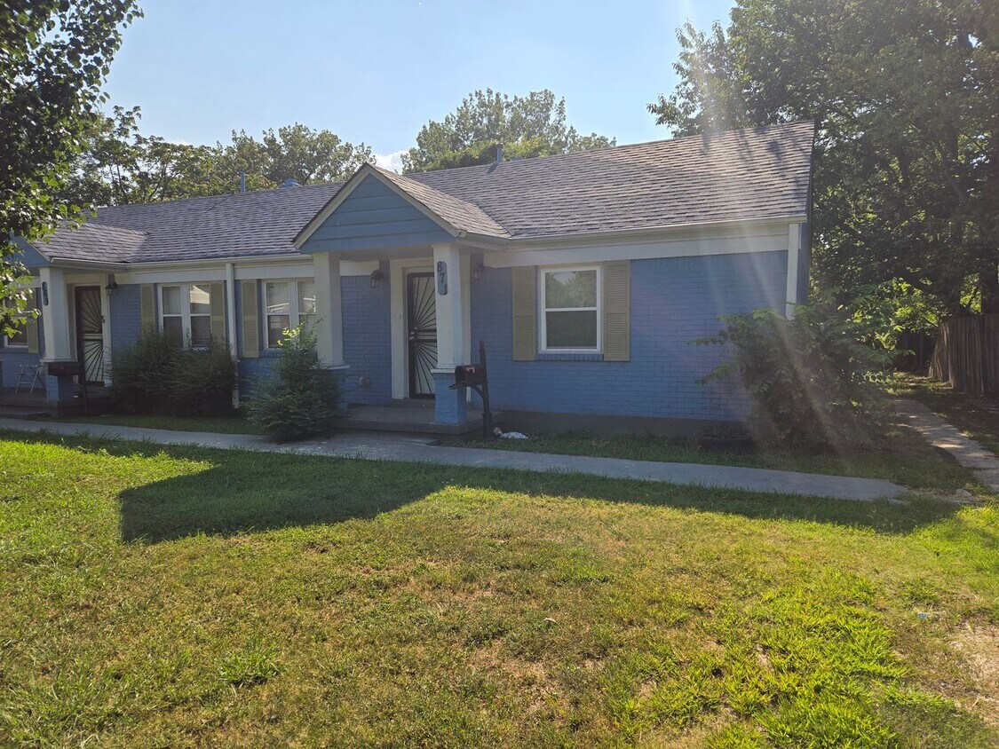 Primary Photo - Newly Renovated Duplex | Available for Imm...