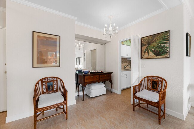 Building Photo - 455 Worth Ave