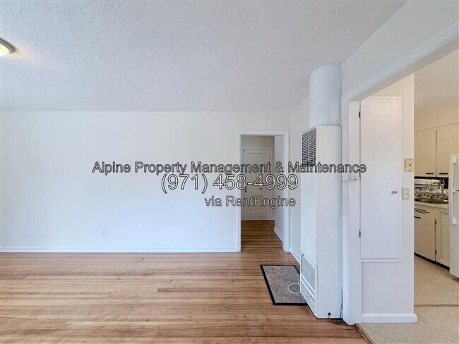 Foto del edificio - 1017 NE Birchwood Dr