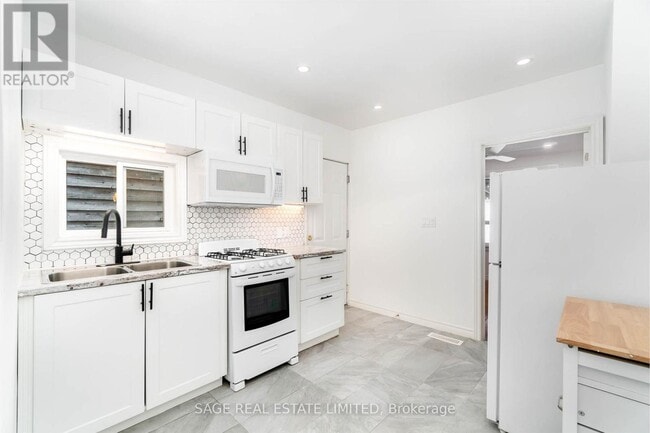 Building Photo - 93 Jersey Ave