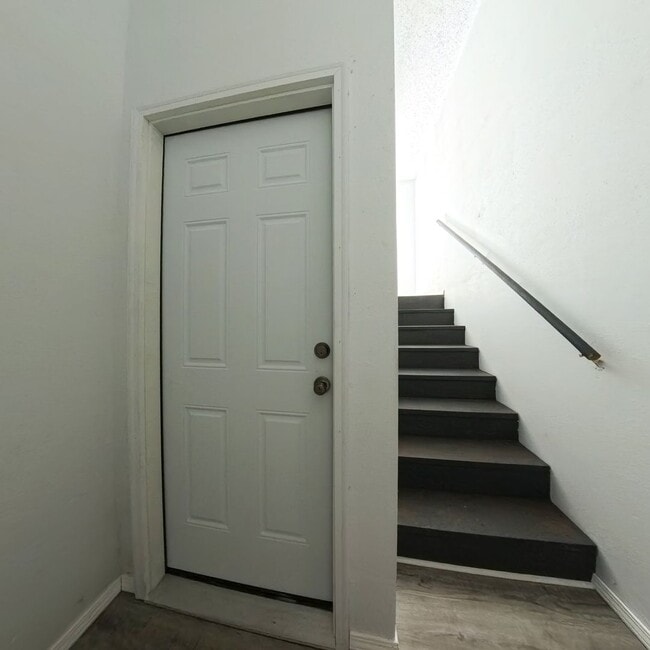 Foto del edificio - 2715 Summer Meadows Dr