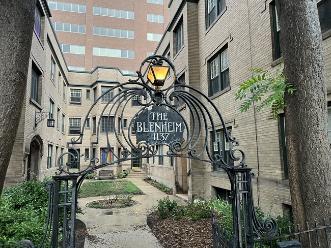 Building Photo - 1137 N Sherman St