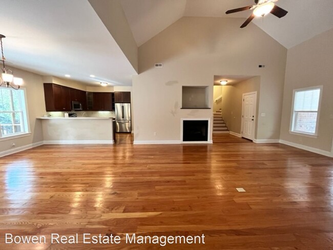 Foto del edificio - 4 br, 2.5 bath House - 107 Ridge Rd.