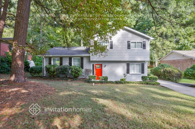 Building Photo - 2132 Rosewood Rd