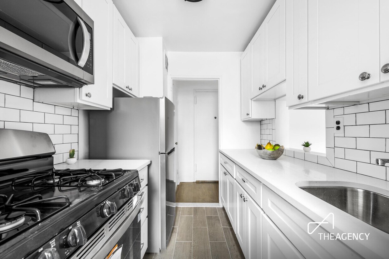 2385 Barker Ave Unit 3N, The Bronx, NY 10467 Room for Rent in The